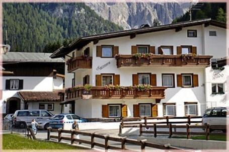 Hotel Garni Sayonara Selva di Val Gardena Zewnętrze zdjęcie